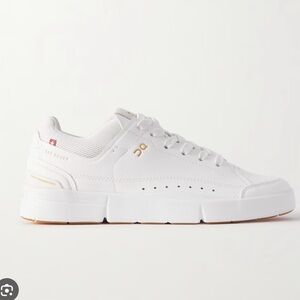 On Cloud Women’s THE ROGER Centre Court Tennis Shoes Size 6 White
